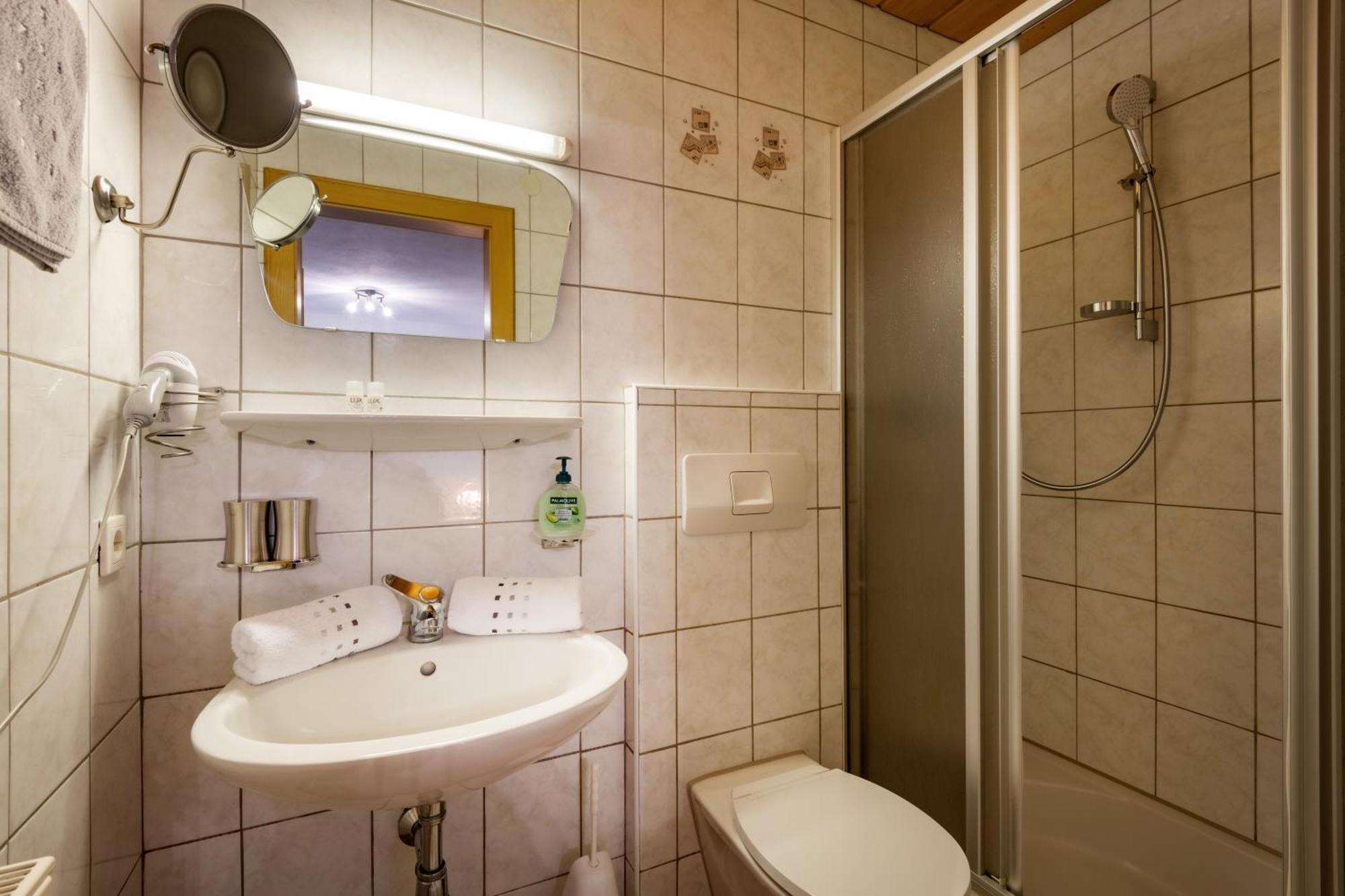 Апартаменти Haus Schroll Рід-ім-Ціллерталь Екстер'єр фото